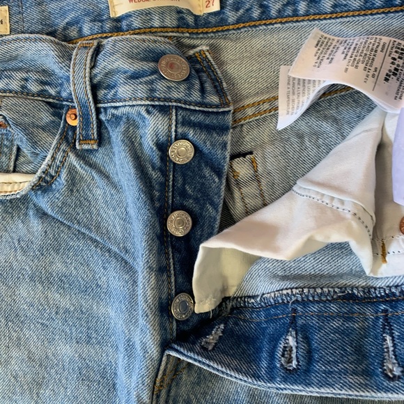 Levi’s Wedgie Straight Jeans - 27 - Distressed - Picture 5 of 7